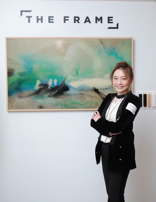 The Frame 2.0 is a masterpiece.